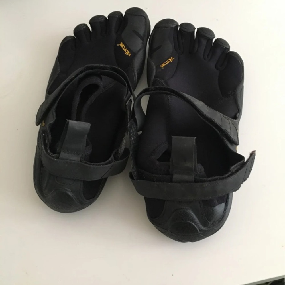 vibram five fingers sandals tevas